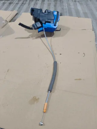 Cerradura Izquierda Hyundai i20 BC3 T-GD