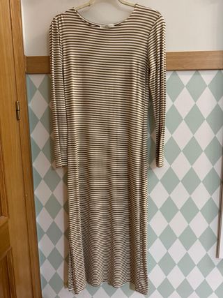 Vestido largo con chaleco marrón