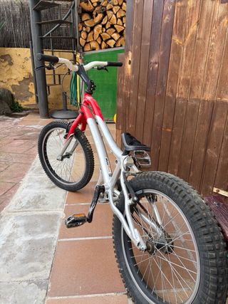 Bici Trial Roja y Plata