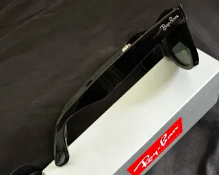 Occhiali da sole Ray-Ban neri