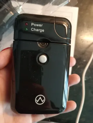 Caricabatterie universale per batterie al litio AA AAA