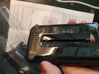 Caricabatterie universale per batterie al litio AA AAA