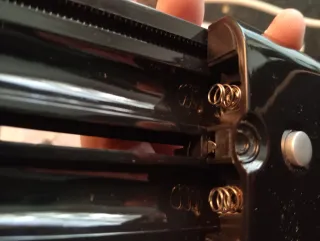 Caricabatterie universale per batterie al litio AA AAA