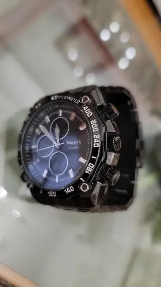 Reloj Dakota Hombre Negro y Plateado