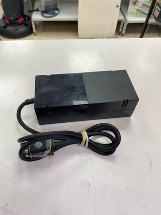 XBOX ONE 500GB: CON MANDOS, CABLES Y JUEGOS