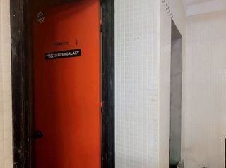 Local comercial en alquiler en Los Ángeles - Cruz de Caravaca en Almería