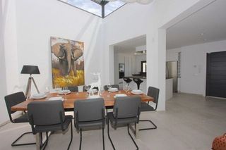 Chalet en alquiler en Elviria en Marbella