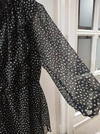 Vestido Zara negro estampado manga larga