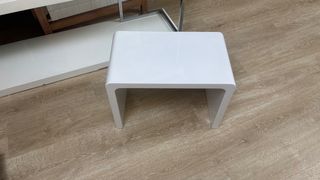 Estantería Moderna Blanca y Plateada