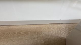 Estantería Moderna Blanca y Plateada