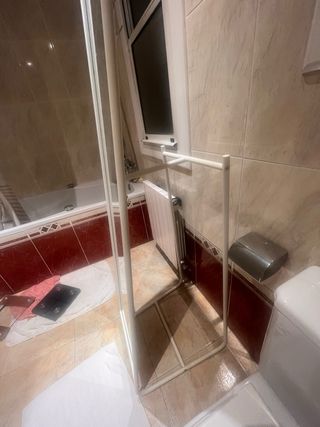 Espejo cuerpo entero IKEA con soporte