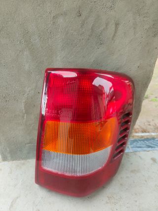 Piloto trasero Jeep gran Cherokee