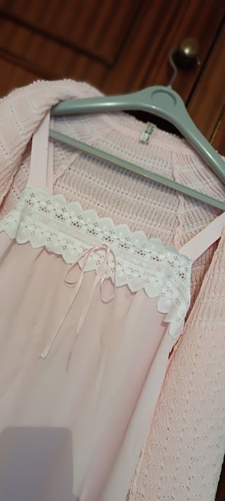 Conjunto Mañanita y Camisón Rosa