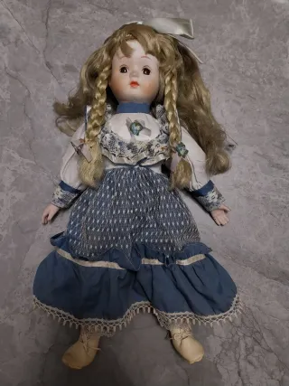 Bambola vintage porcellana