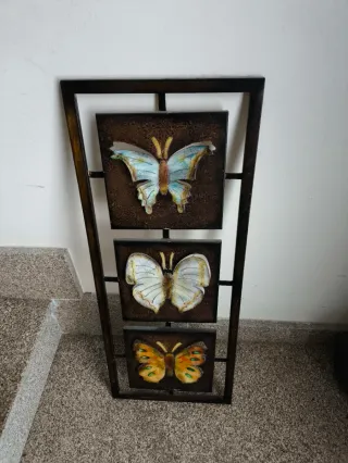 Decoración pared mariposas y lagarto