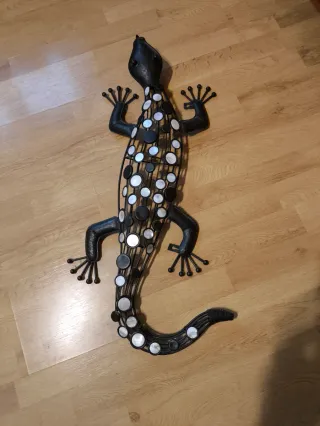 Decoración pared mariposas y lagarto