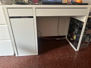 Escritorio MICKE IKEA blanco + silla inclinable