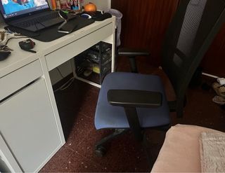 Escritorio MICKE IKEA blanco + silla inclinable