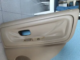 Paneles Puertas Traseras Volvo V70 S70