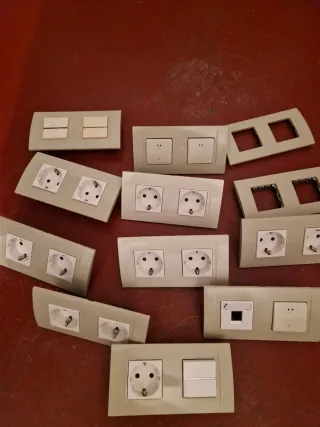 Enchufes y interruptores varios