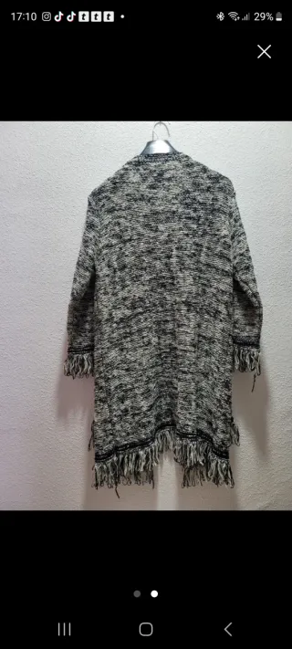 CHAQUETA DE PUNTO larga con fleco
