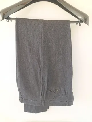 Traje de novio negro en lana fría de José Tomás