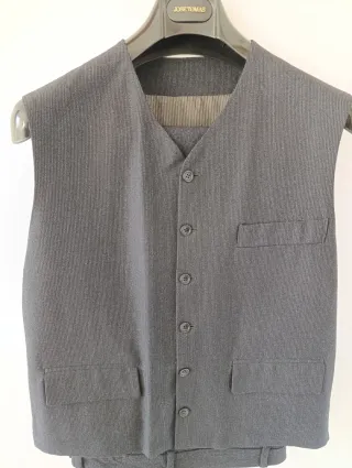 Traje de novio negro en lana fría de José Tomás