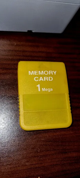 Lote PS1: Consola, 3 Juegos, Mando y Memory Card