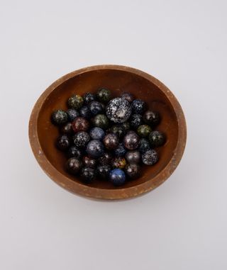 50 Biglie colorate con ciotola di legno