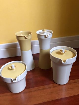 Juego de aceitera vinagrera vintage Tupperware