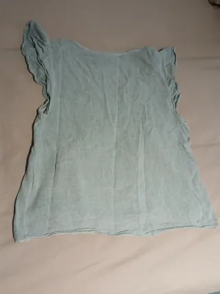 Blusa verde con fruncido