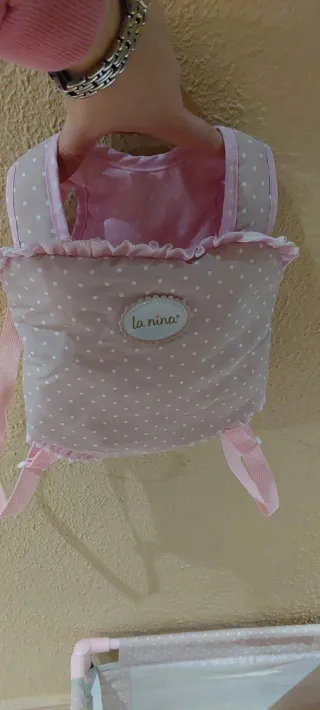 Conjunto Muñeco Bebé: Cuna y Trona