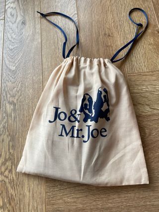 Cartera de piel roja con cremallera