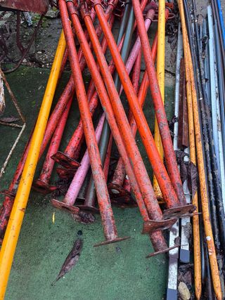 Puntales telescopicos de obra metálicos