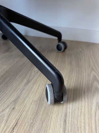 Silla de oficina IKEA con reposabrazos