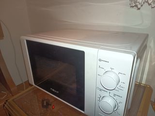 Como Nuevo Microondas Nevir con grill y caja