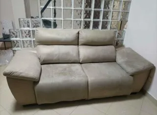 Sofá de 2 plazas muy cómodo