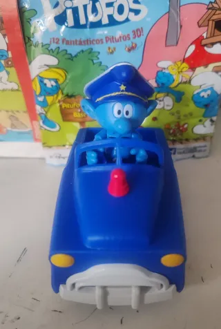 PITUFO POLICÍA CON SU COCHE PATRULLA 2013