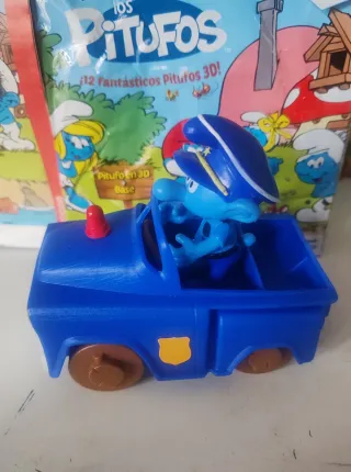 PITUFO POLICÍA CON SU COCHE PATRULLA 2013