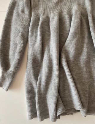 Vestido de punto gris invierno