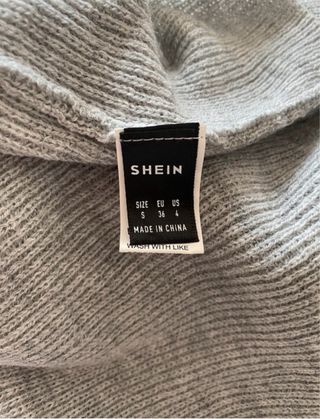 Vestido de punto gris invierno