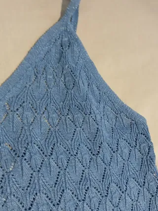 Top de tirantes azul brillante