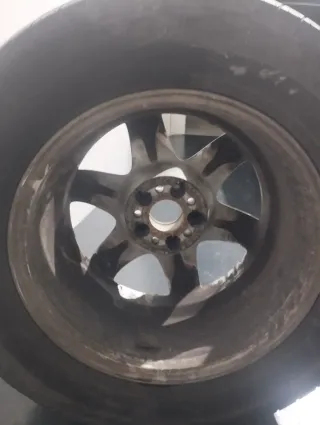 Llanta Mercedes 17 + Neumático 275/55 R17