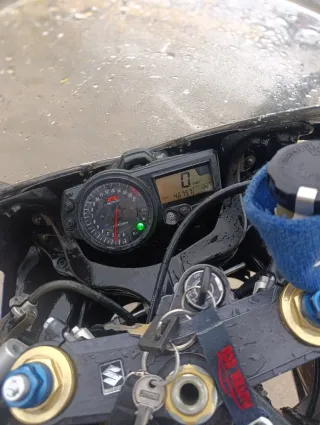 Suzuki GSX-R 600 K5 Vendo o Cambio