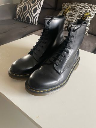 Botas Dr. Martens Negras en perfecto estado.