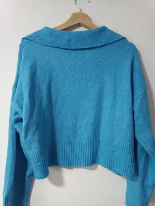 Jersey azul cuello pico