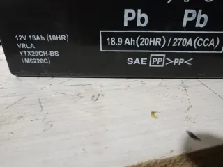 Batería Yuasa YTX20CH-BS Moto 12V 18Ah