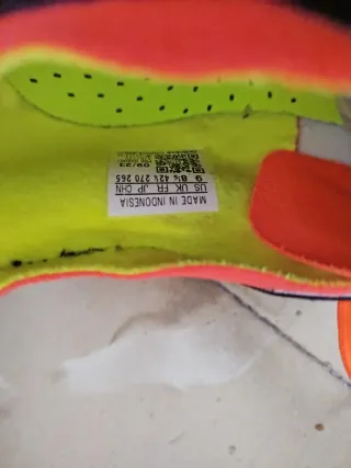 Botas de fútbol Adidas Predator Negras y Rojas