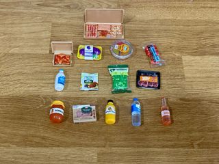 Lote 14 piezas Mini Brands nevera