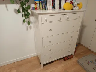 Cajonera blanca de madera ikea